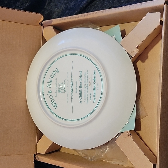 Hamilton Collection "Who's Sleepy" - Picture 4 of 5